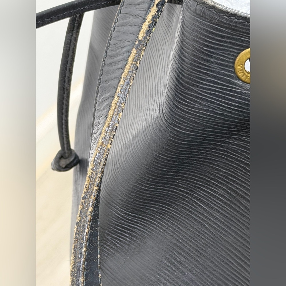 Louis Vuitton‎ Epi Noé Bucket Bag in Noir Black GM - Picture 12 of 14